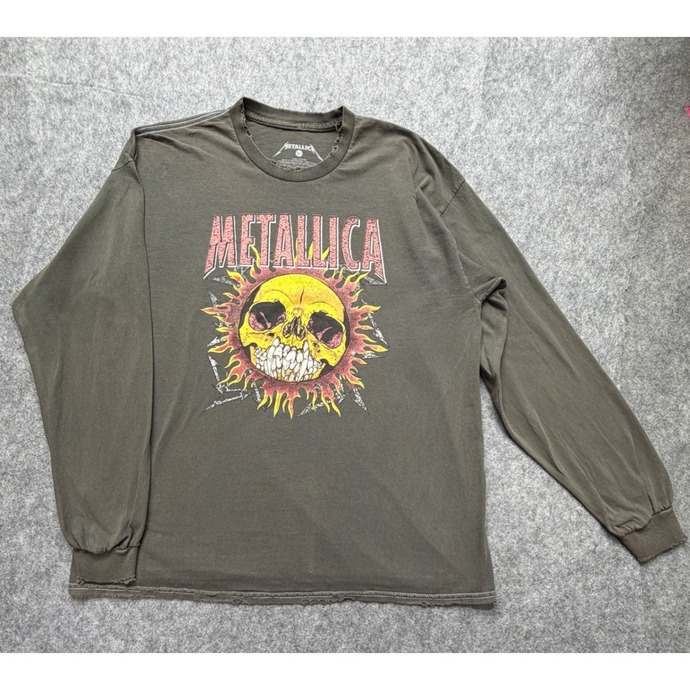 Metallica Long Sleeve Graphic Tee Faded Gray Distressed Flaming Skull Mens Large